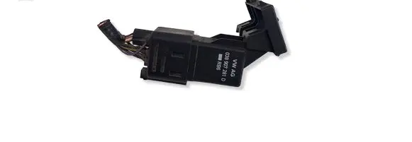 Volkswagen Caddy Glow plug pre-heat relay 038907281D