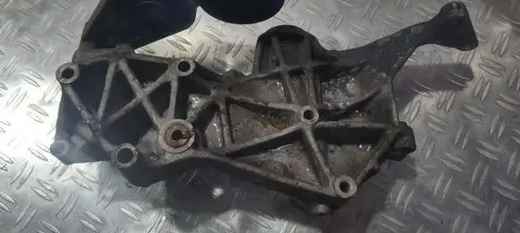 Audi A4 S4 B5 8D Engine mounting bracket 058145523e