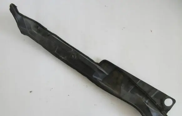 Mazda 6 Fender end trim 