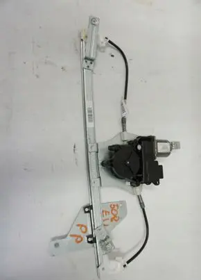 Peugeot 508 RXH Front door window regulator with motor 