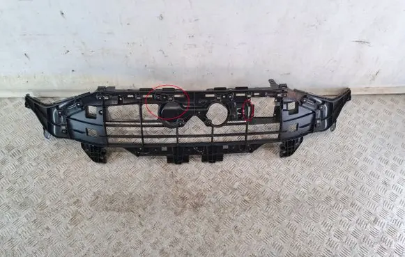 Audi e-tron Front bumper upper radiator grill 4KE807233