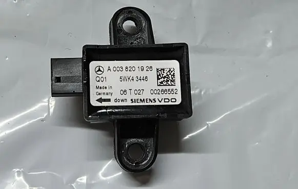 Mercedes-Benz S W221 Airbag deployment crash/impact sensor A0038201926 5WK43446