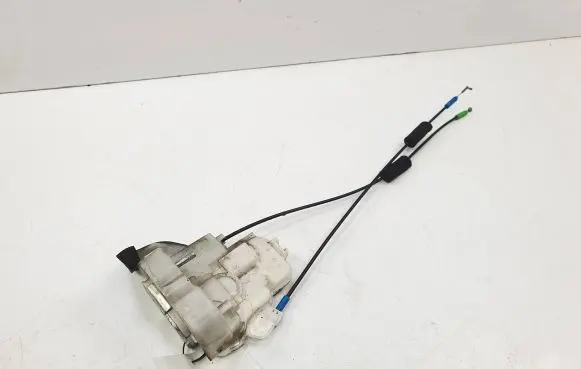 Subaru Impreza II Rear door lock