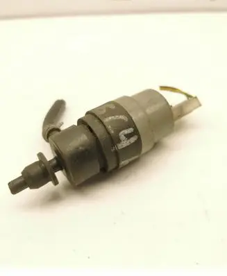 Audi A6 S6 C4 4A Windscreen/windshield washer pump 431955651