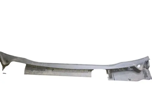 Windshield trim