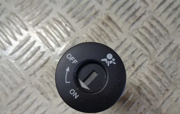Nissan Qashqai+2 Passenger airbag on/off switch 25585BC600