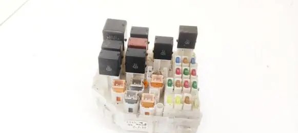 Toyota RAV 4 (XA20) Fuse box set 2045952J30