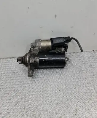 Volkswagen Golf VI Starter motor 0001153007
