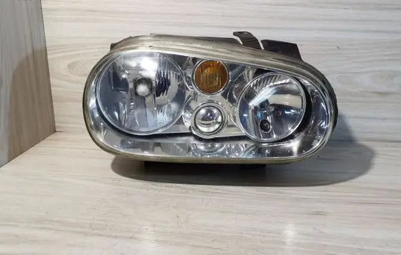 Volkswagen Golf IV Headlight/headlamp 1J1941016B 1J1941099B