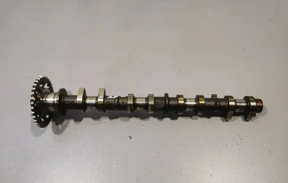 Toyota Corolla Verso E121 Camshaft 