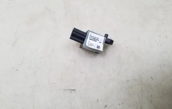 Porsche Panamera (970) Airbag deployment crash/impact sensor 97061822102