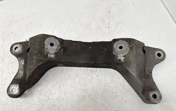 BMW 1 F20 F21 Gearbox mounting bracket 6788826