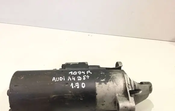 Audi A4 S4 B5 8D Starter motor 1005831142