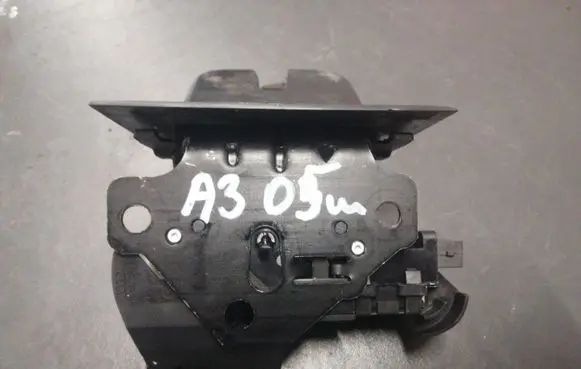 Audi A3 S3 8P Tailgate/trunk/boot lock/catch/latch 8P4827505C