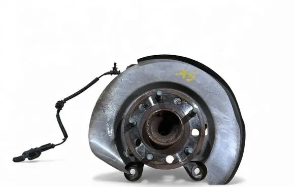 Chrysler Pacifica Rear wheel hub spindle/knuckle 68218017AC