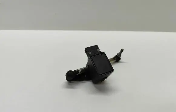 BMW 5 E60 E61 Headlight/headlamp level sensor 6762296 1093697 37146762296
