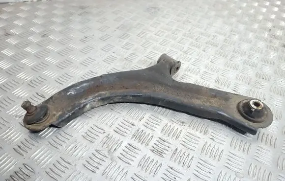 Nissan Note (E11) Front lower control arm/wishbone