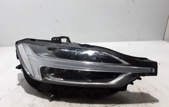 Volvo XC60 Headlight/headlamp 31655231