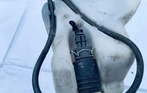Opel Zafira A Windscreen/windshield washer pump