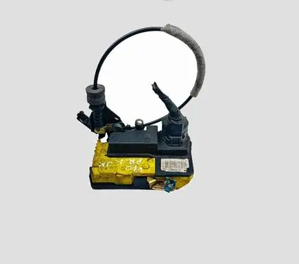 Volvo V70 Front door lock