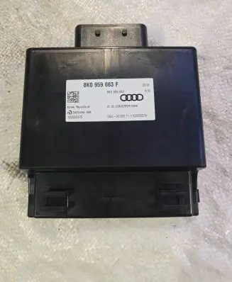 Audi A3 S3 8P Voltage converter/converter module 8K0959663F 120000375 8K0959663