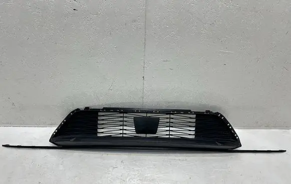 KIA Ceed Front bumper lower grill 86560-J7DB0