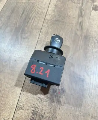 Mercedes-Benz E W211 Ignition lock 2115451008 330022