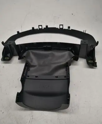 Volkswagen Touareg II Dashboard trim 7P6858560