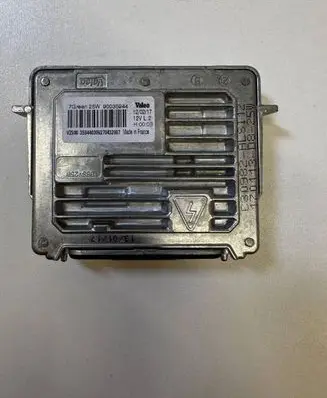 Volvo S80 Headlight ballast module Xenon 90035944