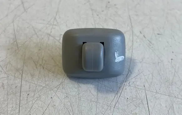 Audi Q2 - Sun visor clip/hook/bracket 8W0857562A