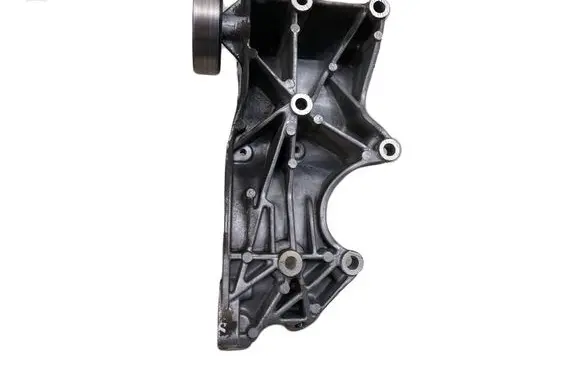 Audi A4 S4 B7 8E 8H Engine mounting bracket 06D903143C