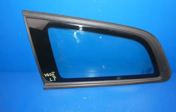 Volvo V60 Rear side window