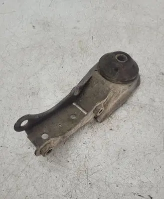 Volkswagen Polo III 6N 6N2 6NF Gearbox mounting bracket