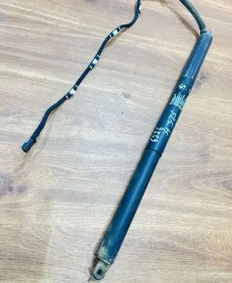 BMW X3 F25 Tailgate/trunk strut/damper 7287805