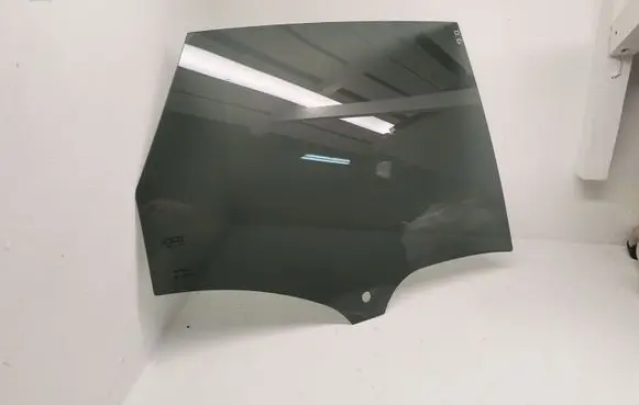 Porsche Macan (95B) Rear door window glass 95B845206A