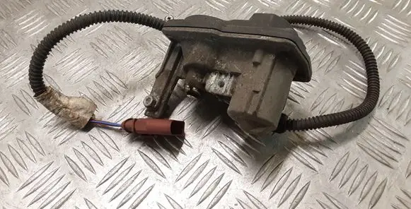 Volkswagen Golf VII Engine shut-off valve 5Q0253691M