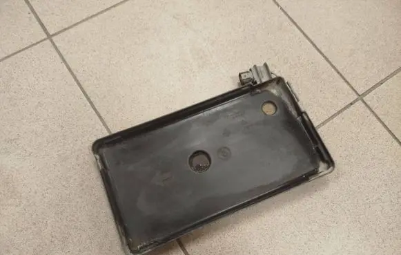 Lexus RX 330 - 350 - 400H Battery tray 7443148030 7445048030