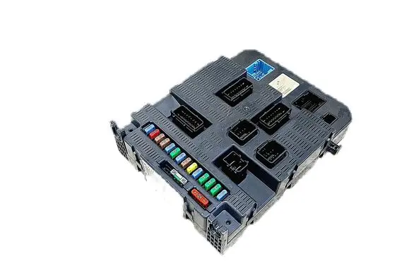 Peugeot 307 Fuse module 9663798280