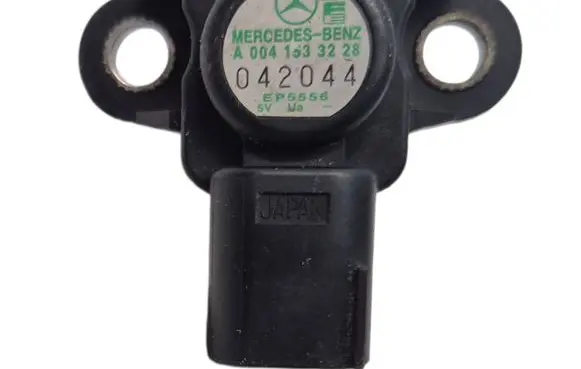 Mercedes-Benz E W211 Air pressure sensor A0041533228