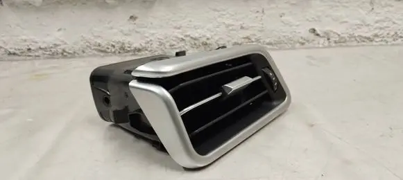 Maserati Ghibli Dashboard side air vent grill/cover trim 6700190620