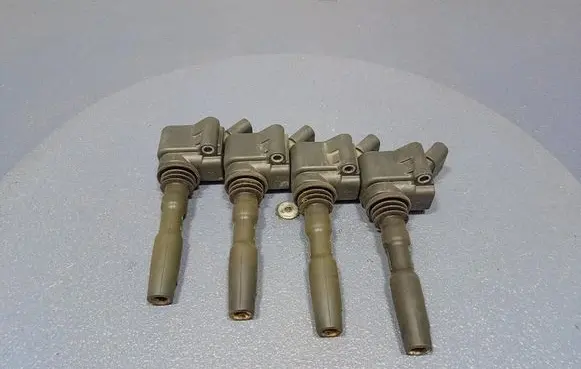 Skoda Octavia Mk3 (5E) High voltage ignition coil 04E905110K