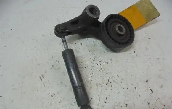 Mercedes-Benz Vito Viano W638 Belt tensioner pulley A6042000214