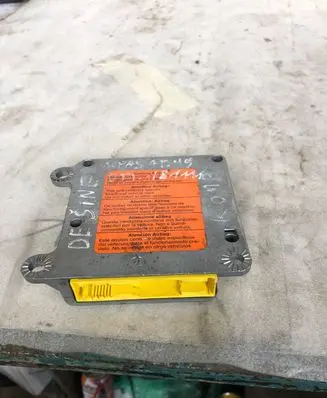 Volkswagen PASSAT B5 Airbag control unit/module 1j0909607