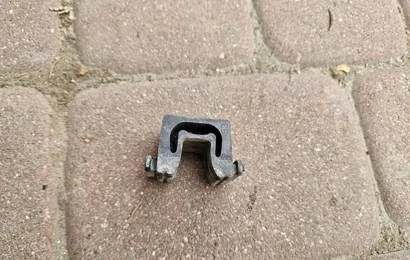 Opel Vivaro Radiator mount bracket 