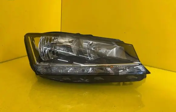 Skoda Fabia Mk3 (NJ) Headlight/headlamp 6V1941016D