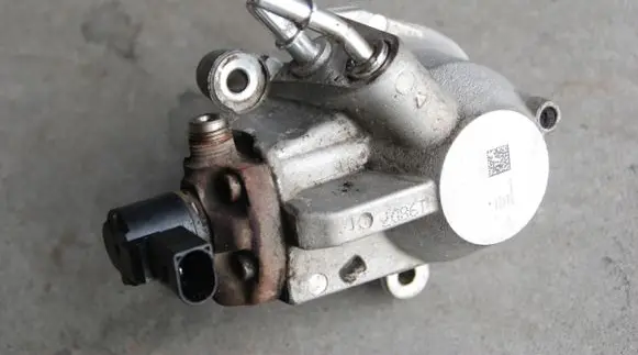 Ford Transit Fuel injection high pressure pump 9B395