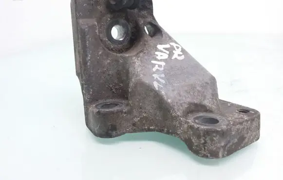 Volvo S60 Engine mounting bracket 8634123 BQ2HA