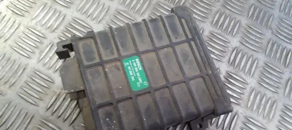 Audi 80 90 B3 Engine control unit/module 0280800104