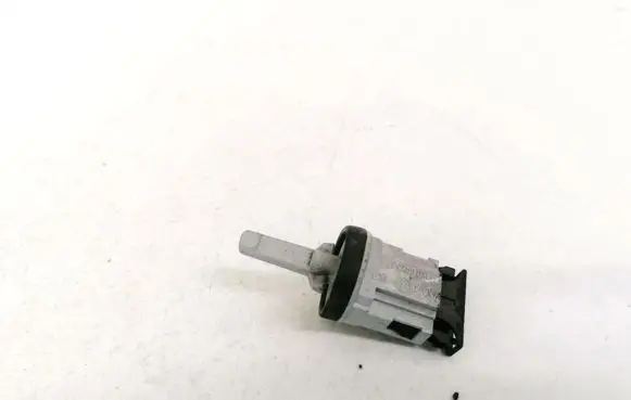 Volkswagen Golf IV Interior temperature sensor 1h0907543a