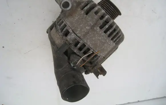 Ford Mondeo Mk III Generator/alternator 1478608
